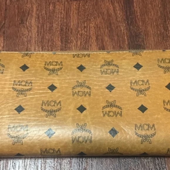 MCM Wallet - Picture 4 of 4